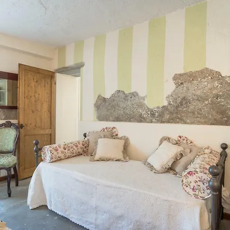 Rosso Baccara Bed & Breakfast