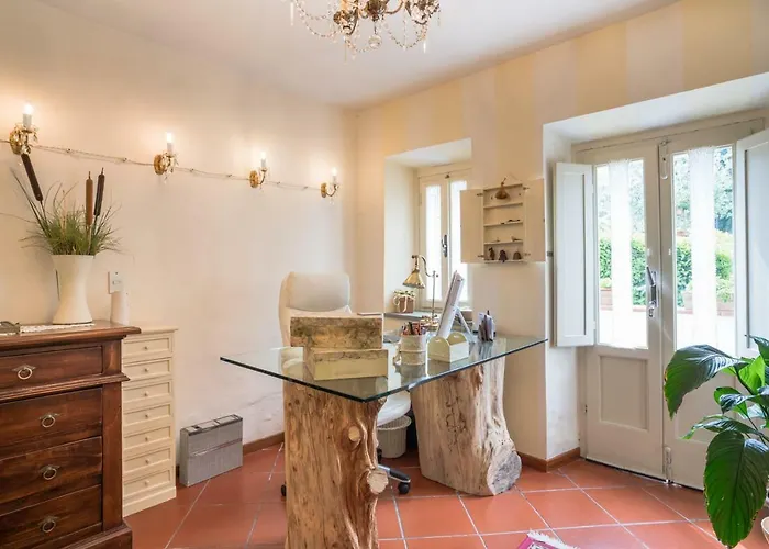 ベッド・アンド・ブレックファスト Rosso Baccara Montevettolini