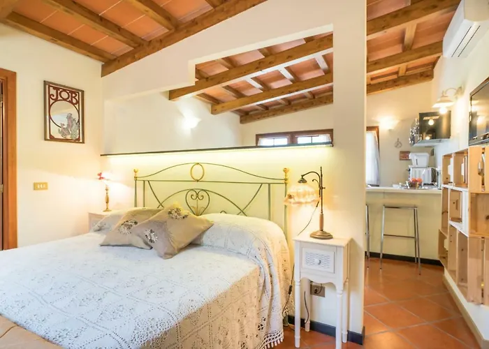 Rosso Baccara Bed and breakfast 4*